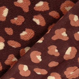 Tissu sherpa motif léopard fond bordeaux - OEKO TEX