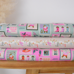 Tissu coton Noël western rose – Yee-Haw Holidays – Cotton + Steel