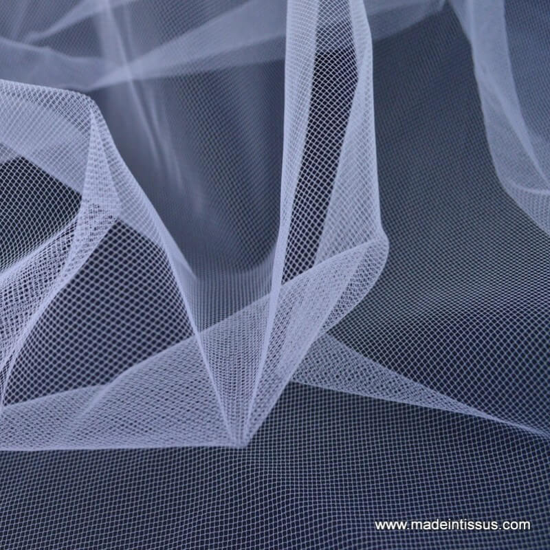Tissu tulle souple blanc en grande largeur pour creation de robe de mariee ou cocktail