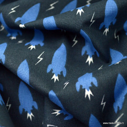 Tissu coton Fuzmini motifs Fusées fond bleu nuit - Oeko tex