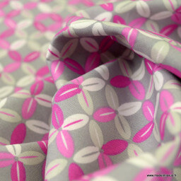 Tissu Popeline motifs croix  fond gris et rose - oeko tex