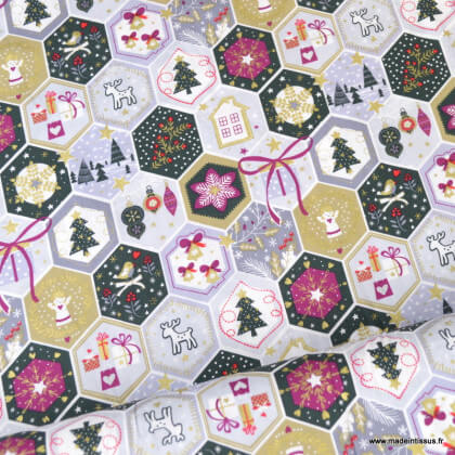 Tissu de Noël hexagone motif noël or fond blanc cassé