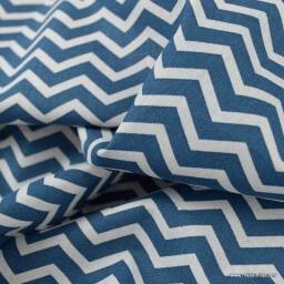 Tissu coton Tezy motif zigzag chevrons Indigo - Oeko tex
