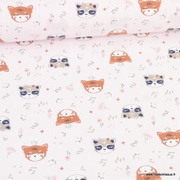 Tissu coton Anoki motifs têtes de panda roux et ratons laveurs fond rose - Oeko tex