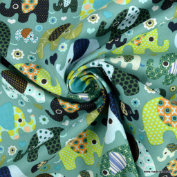 Tissu coton popeline motifs éléphants fond vert - oeko tex