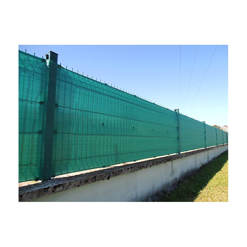 Brise vue vert 230gr/m², largeur 1.50m, vendu au mètre.