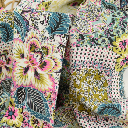 Tissu voile de coton motif floral multicouleurs