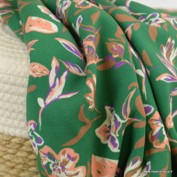 Tissu Viscose Metta motifs fleurs vert feuille et violet - Oeko tex