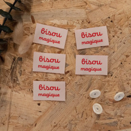 Lot de 5 étiquettes tissées Bisou Magique - Ikatee