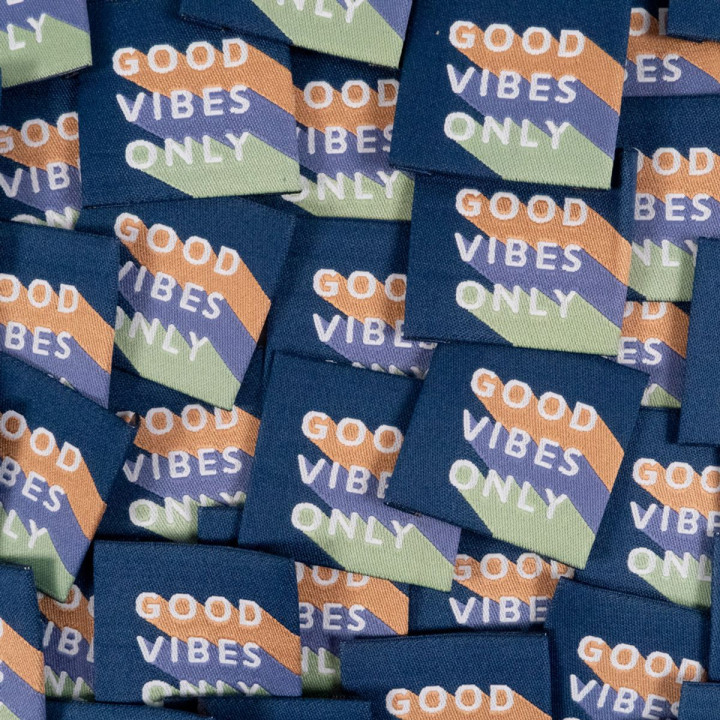 Etiquette tissée assorties Good Vibes Only - Ikatee
