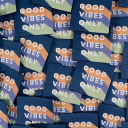 Etiquette tissée assorties Good Vibes Only - Ikatee