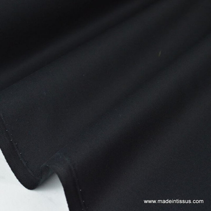 Tissu gabardine imperméable polyester coton noir