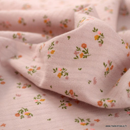 Tissu coton gaufré seersucker type double gaze motifs fleurs fond vieux rose Mathilda