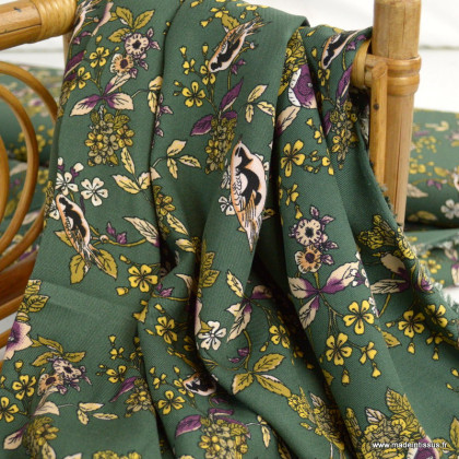 Tissu twill Viscose motif floral fond vert