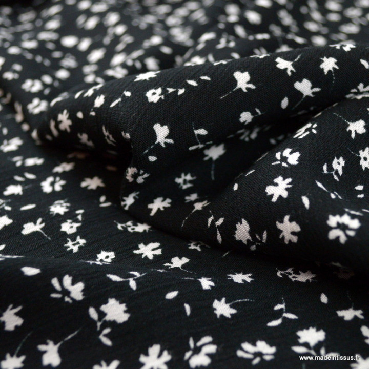 Tissu crêpe de Viscose froissé motif fleur fond noir