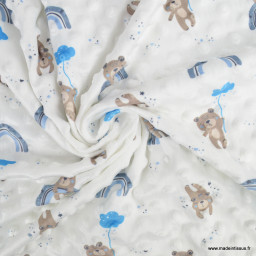 Tissu minky pois motifs ourson et arc en ciel bleu fond blanc