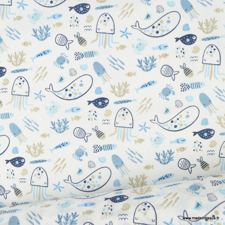 Tissu coton Sea motif animaux marins poissons, méduses, crabes bleus fond blanc