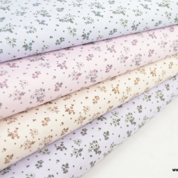 Tissu popeline motifs petites fleurs fond parme - Oeko tex