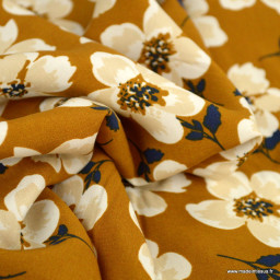 Tissu Viscose lin motif fleurs fond camel