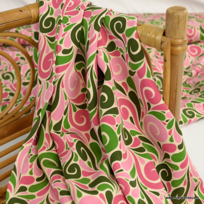 Tissu twill Viscose motif arabesques vintage rose et vert