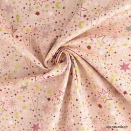 Tissu de Noël motif sapins de noël et étoiles or fond rose - Oeko tex