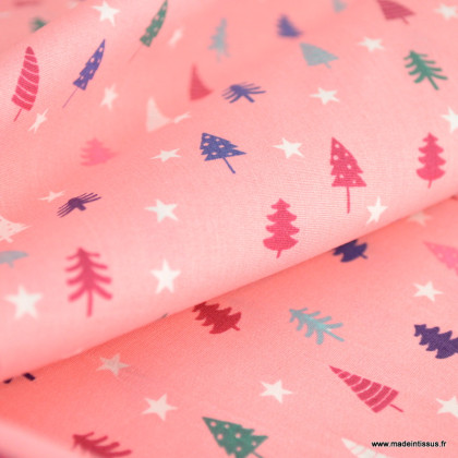 Tissu de Noël motif petits sapin de Noël fond rose - Oeko tex