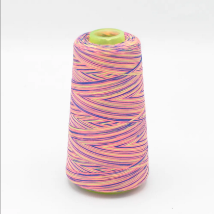 Cône de fil à coudre 100% polyester Multicouleur rose - 3000 yards