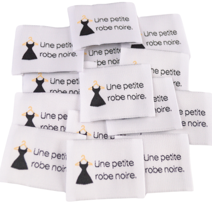 Lot de 5 étiquettes tissées - Une petite robe Noire
