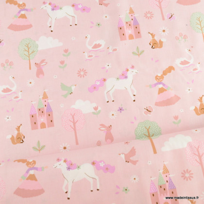Tissu popeline Poppy motifs Princesses, chateaux et licornes fond rose - Oeko tex