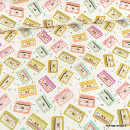 Tissu coton Enduit motif cassettes audio vintage