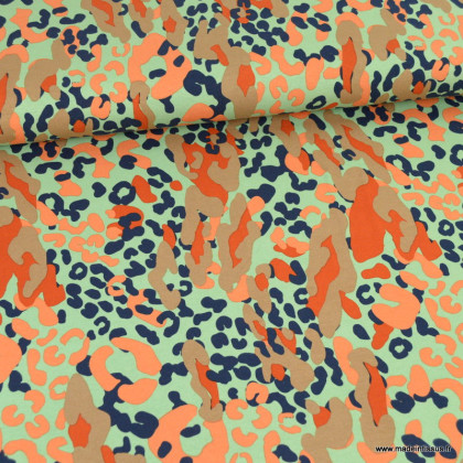 Tissu Jersey de Viscose motif léopard beige et brique fond menthe - oeko tex