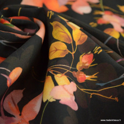 Tissu Viscose motif baies et feuilles fond Noir