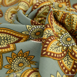 Tissu Viscose motif fleurs cachemire fond Gris