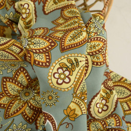 Tissu Viscose motif fleurs cachemire fond Gris