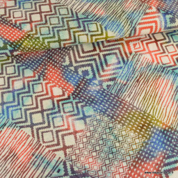 Tissu Batik en coton motif graphique multicouleurs