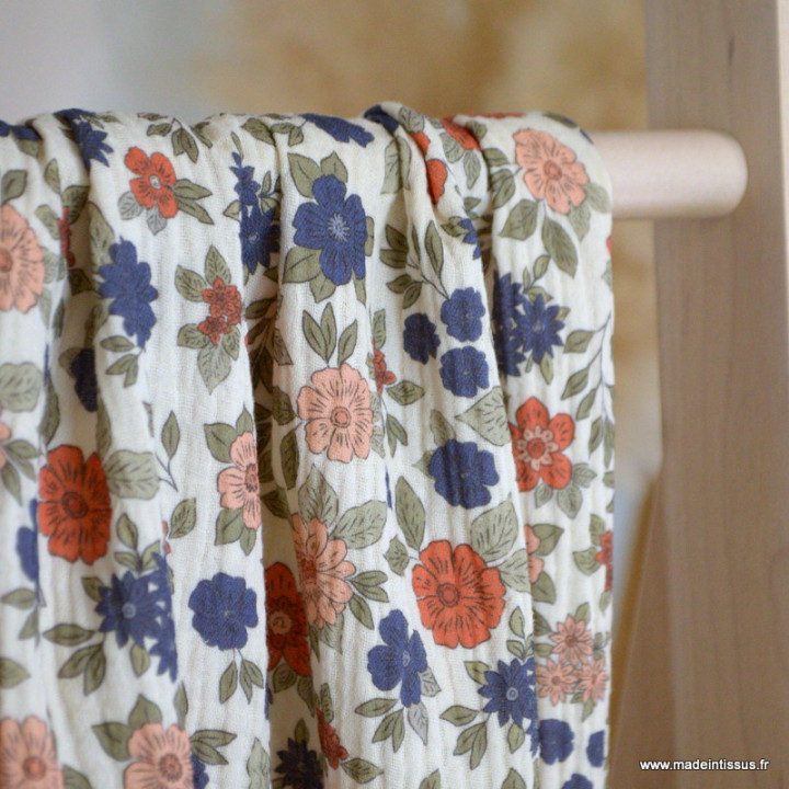 Double gaze marion motifs fleurs bleues-exclusivité made in tissus