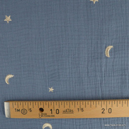 Tissu Double gaze brodée lunes et étoiles fond bleu jean - OEKO TEX