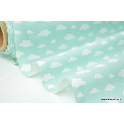 Tissu coton oeko tex imprimé nuages blancs sur fond Menthe x50cm