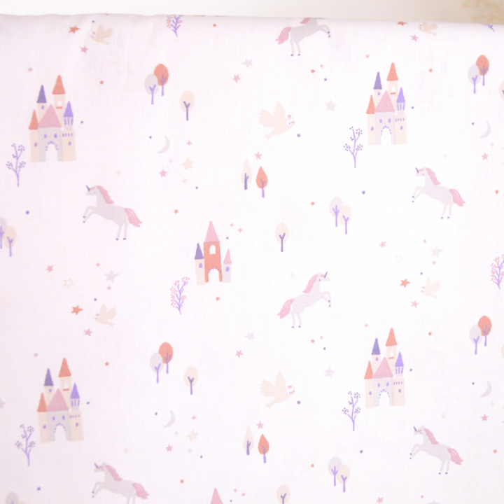 Tissu coton Chateau motif chateau et licornes fond blanc - OEKO TEX