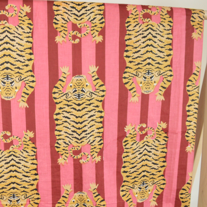 Tissu Indien Block Tigres - rose et lie de vin