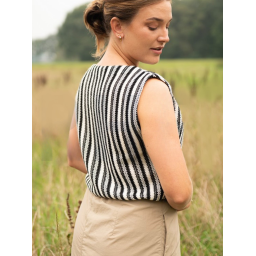 Tissu maille ajourée rayée noire et blanche – Chic et confortable