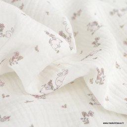 Tissu Double Gaze Bio – Motif Lapins Roses & Fleurs