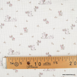 Tissu Double Gaze Bio – Motif Lapins Roses & Fleurs