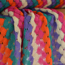 Tissu crochet à rayures multicouleurs