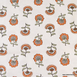 Tissu demi-natté motif fleurs orange fond écru