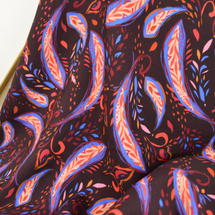 Tissu popeline de Viscose Nini motif Paisley fond violet