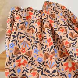 Tissu cretonne coton Lafleur fleurs rouge & bleu fond beige
