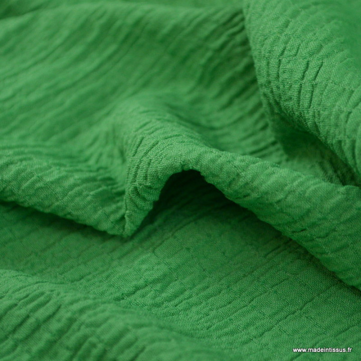 Tissu crêpe de Viscose froissé uni coloris vert