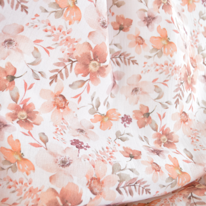 Tissu Double Gaze de Coton Motif Fleurs Ava – Tons Rose et Terracotta
