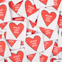 Lot de 5 étiquettes tissées - Insert love here - Ikatee